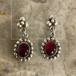 VTG Sterling Silver Mexico Bead Ball Oval Red Glass Screw Back Dangle Earrings